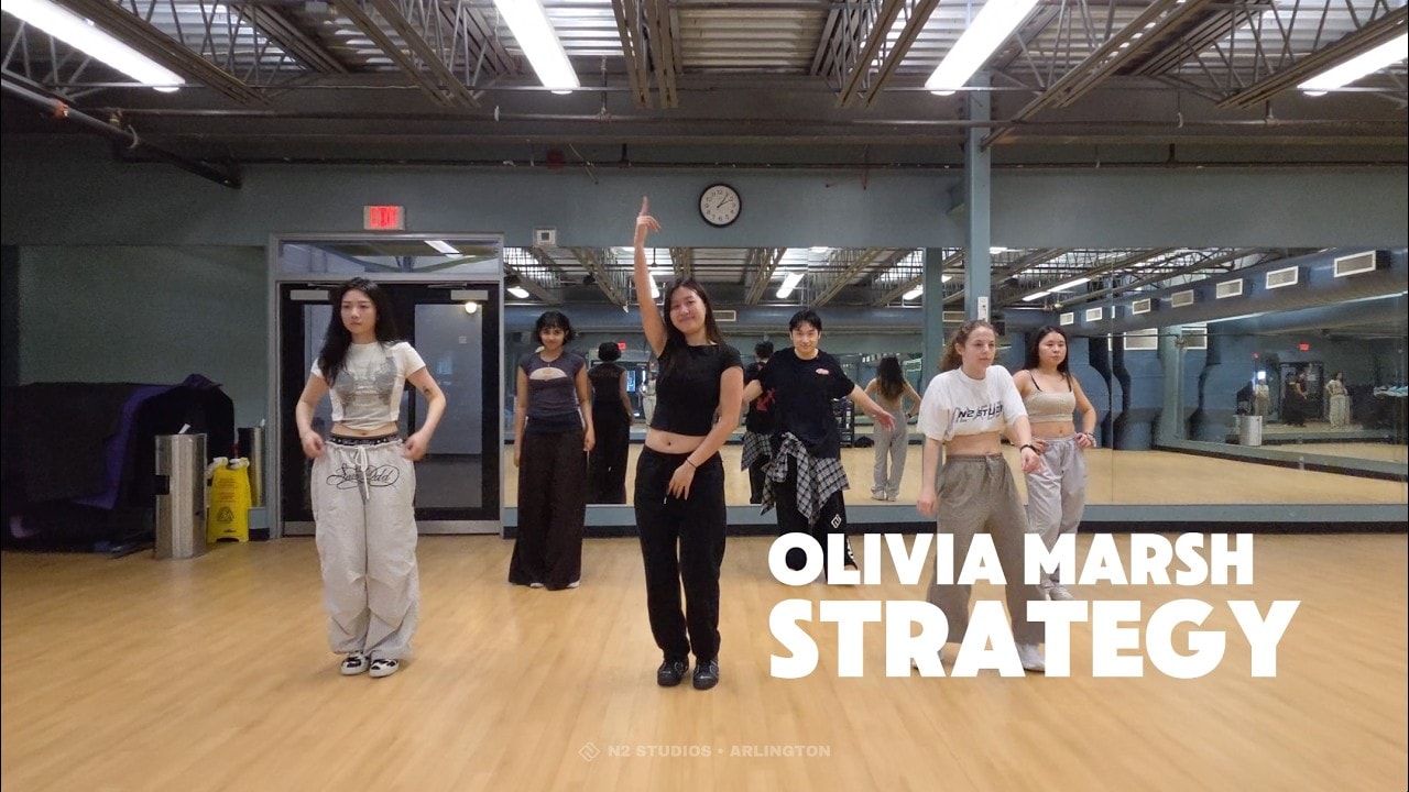 An N2 Studios choreography class in the studio